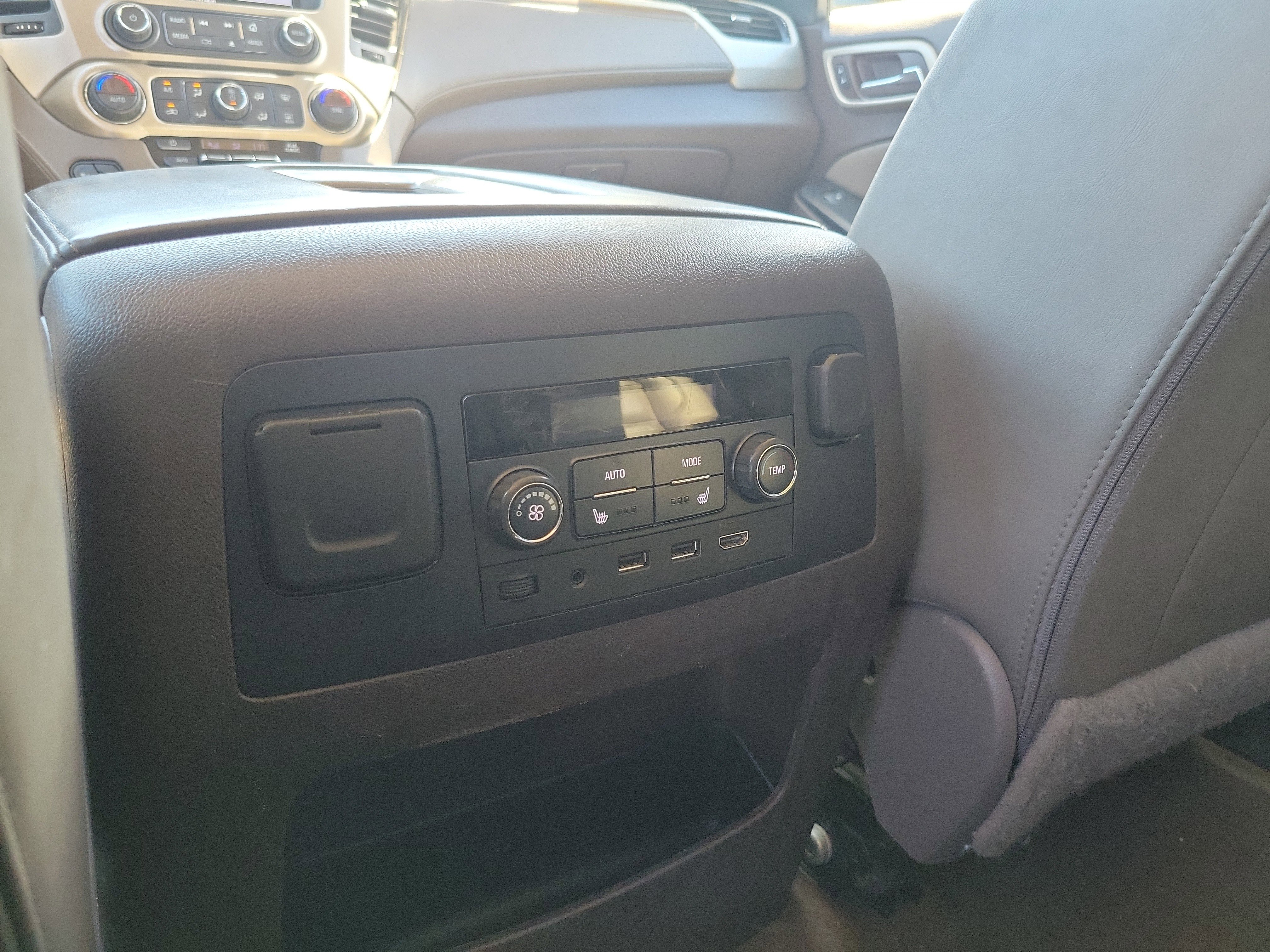 Used 2018 GMC Yukon Denali w/ Denali Ultimate Package image 12