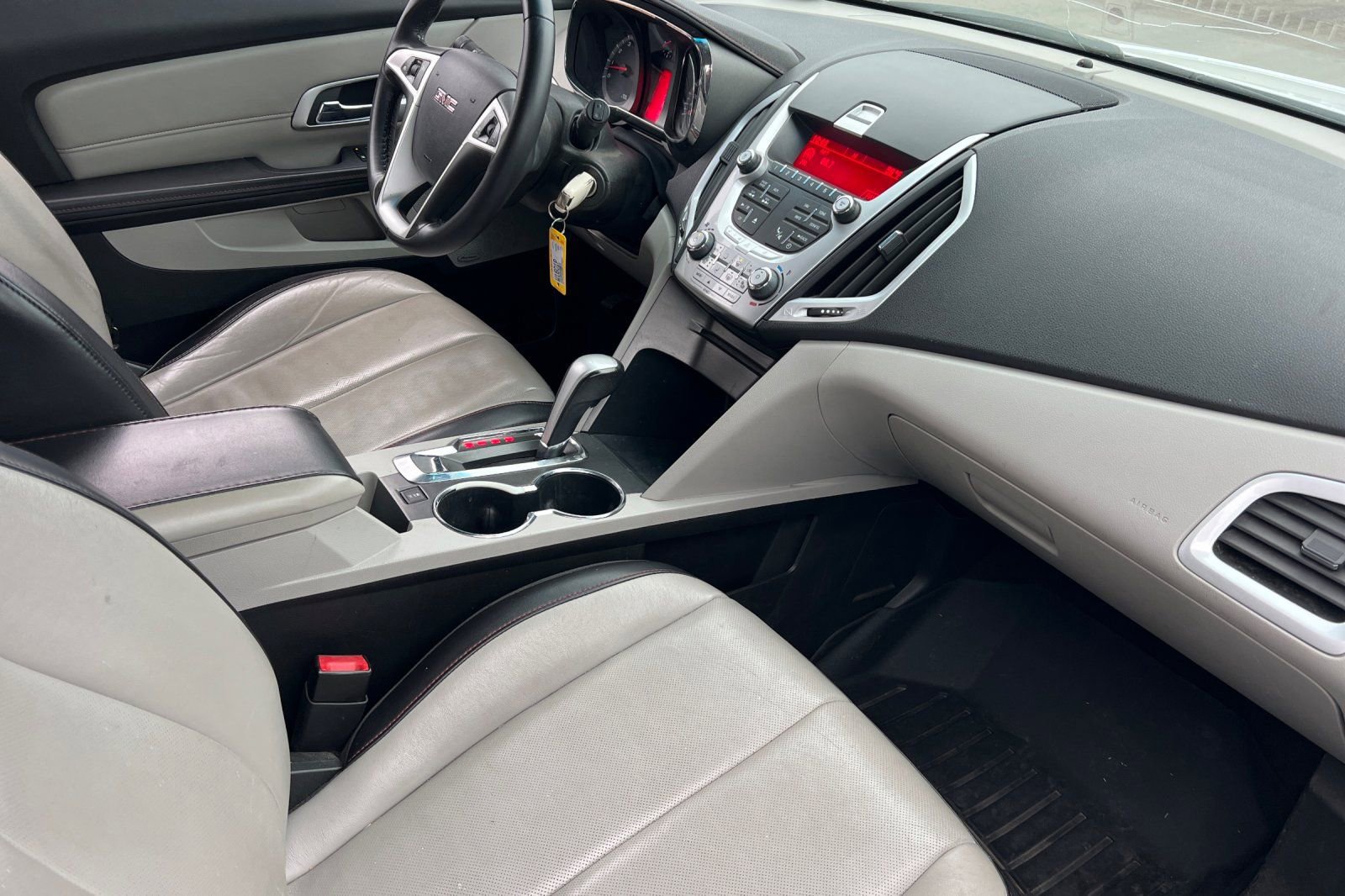 Used 2011 GMC Terrain SLT image 13