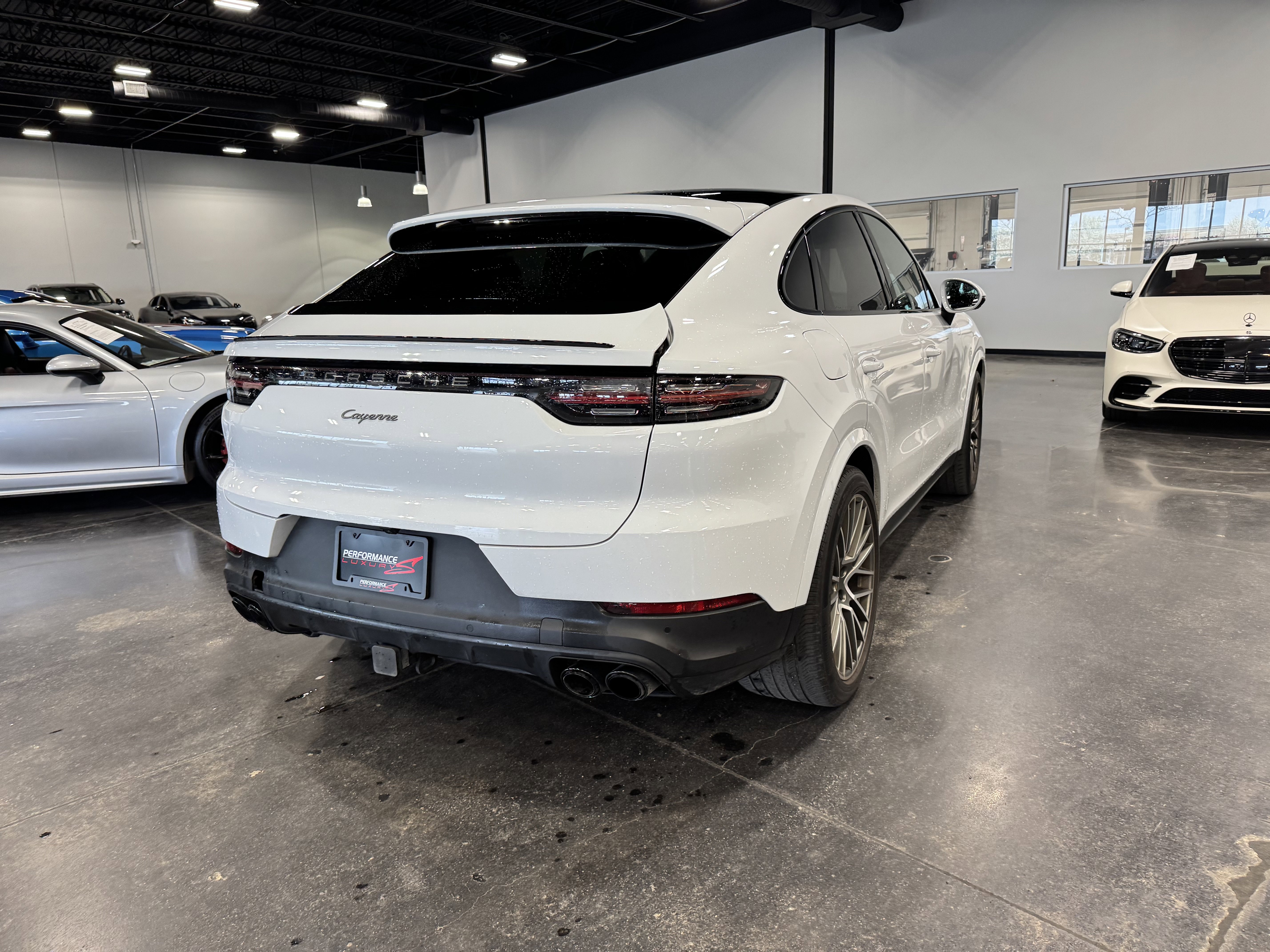 Used 2022 Porsche Cayenne Coupe image 22