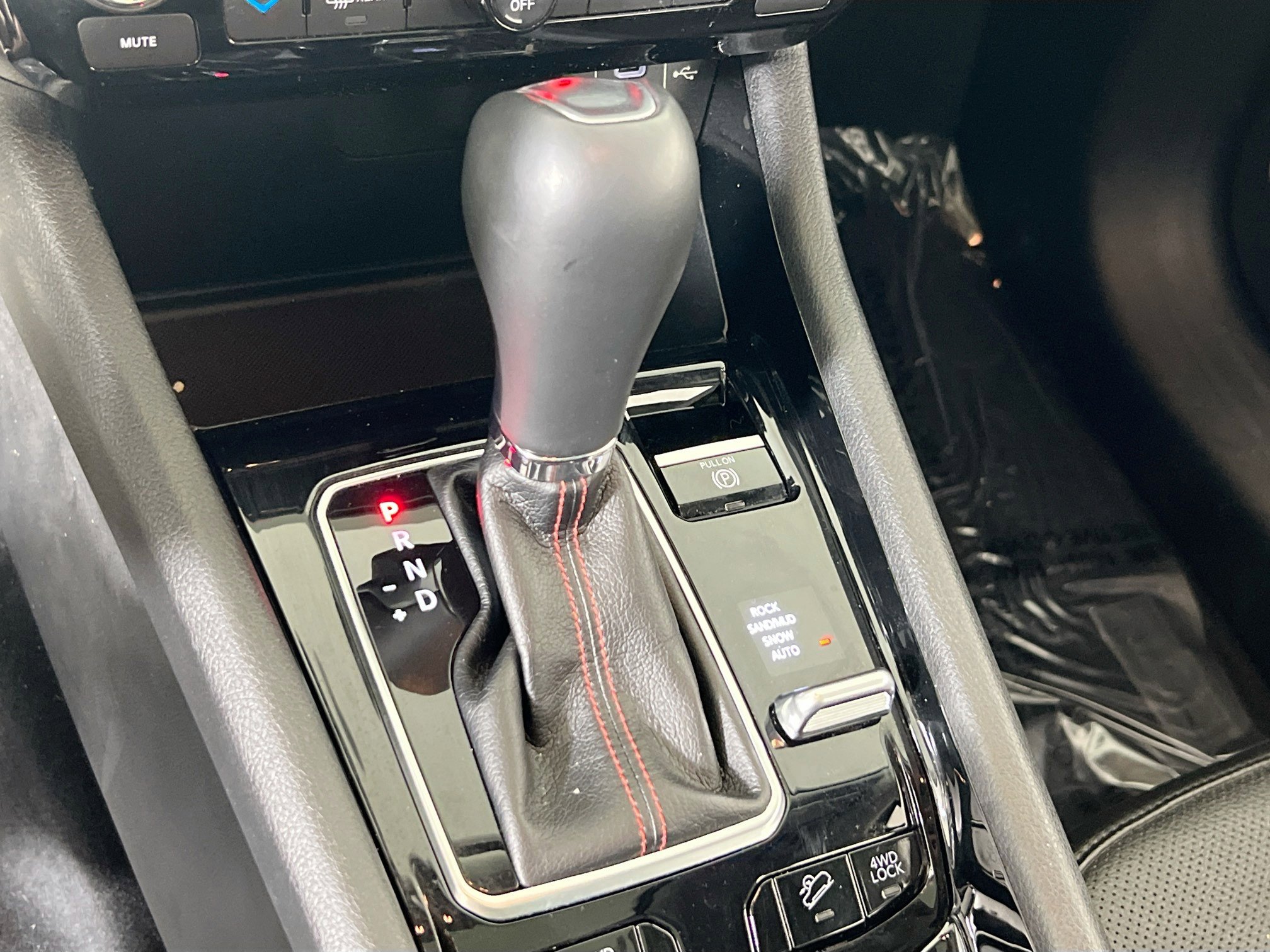 Used 2022 Jeep Compass Trailhawk w/ Trailhawk Elite Group image 17