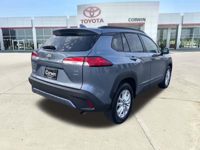 Used 2024 Toyota Corolla Cross LE AWD/4WD image 5
