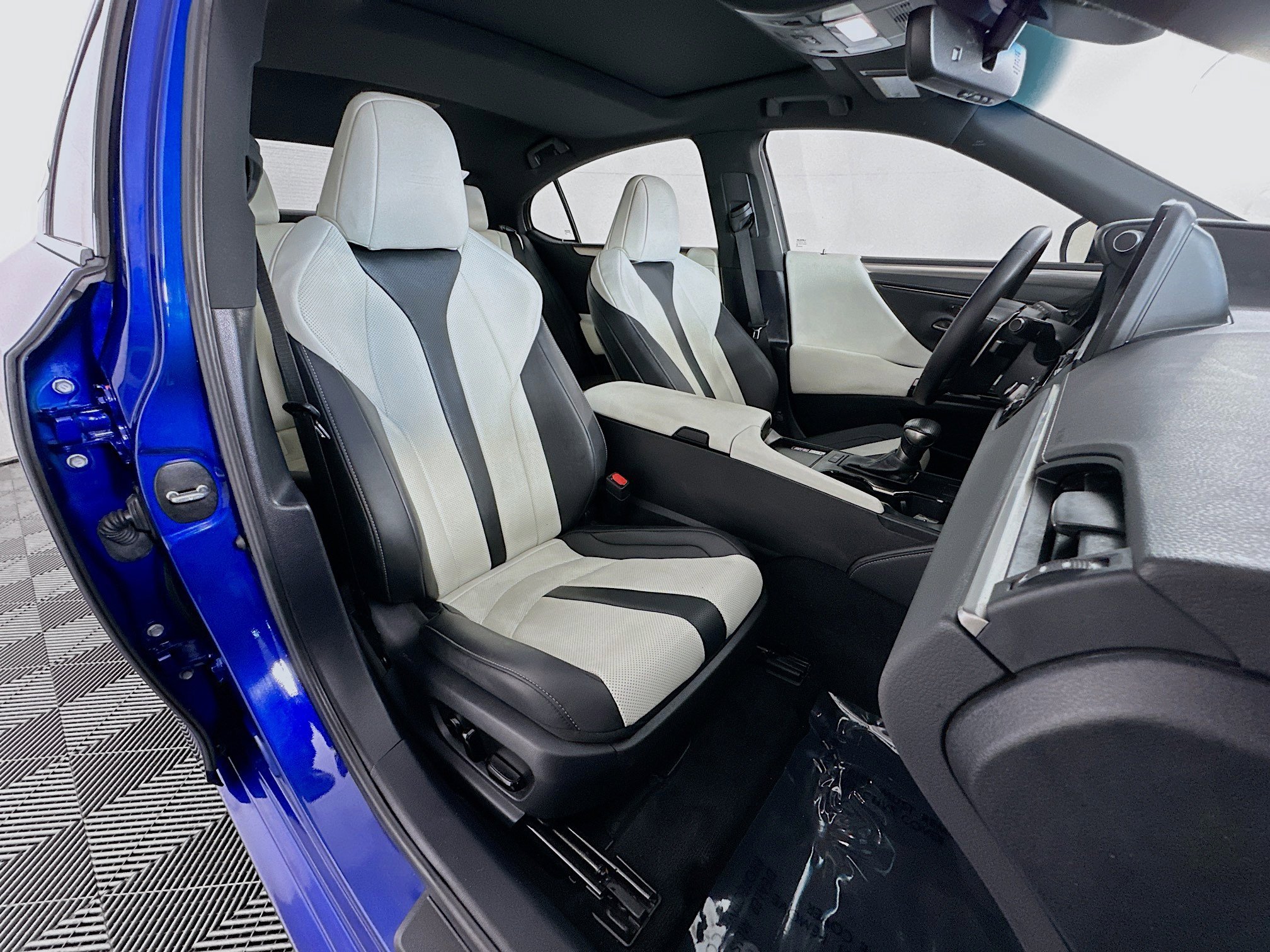 Used 2023 Lexus ES 350 F Sport image 28