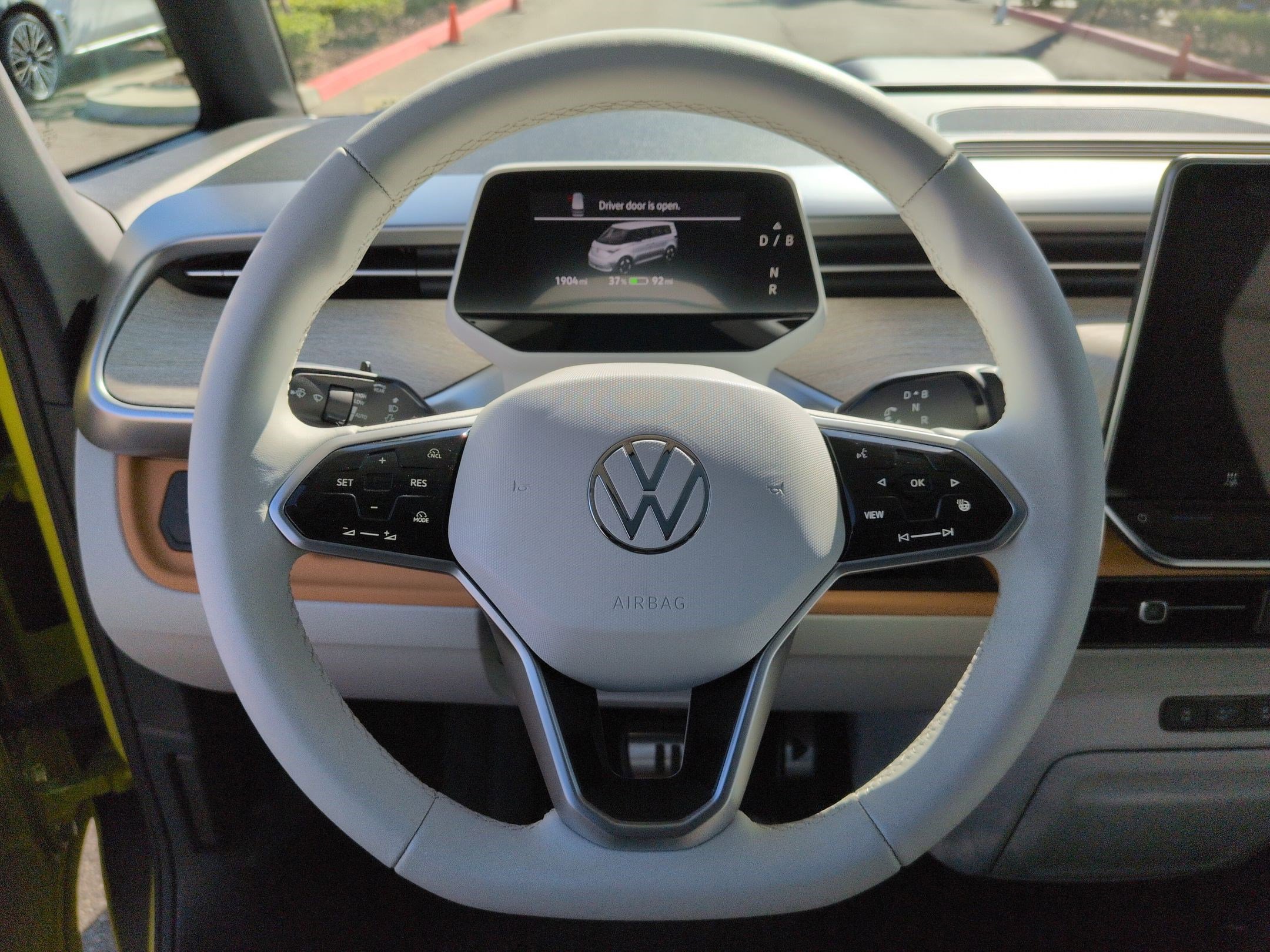 Used 2025 Volkswagen ID. Buzz 1st Edition image 18