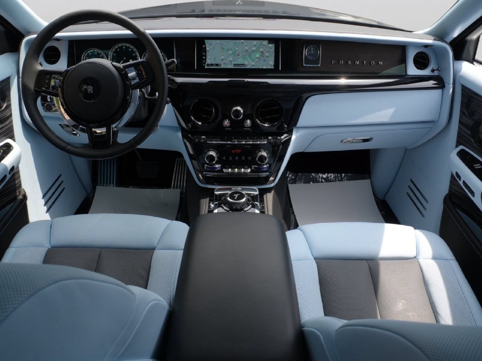 Certified 2024 Rolls-Royce Phantom Sedan w/ The Phantom Package RWD image 33