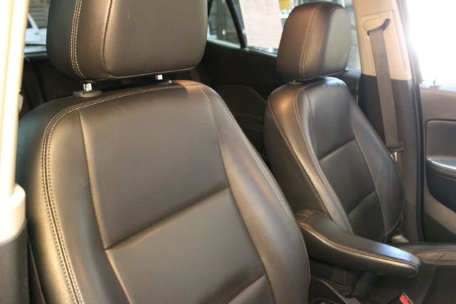 Used 2020 Buick Encore Essence AWD/4WD image 11