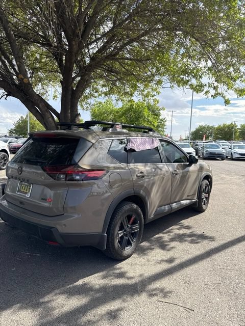 Certified 2025 Nissan Rogue SV AWD/4WD image 8