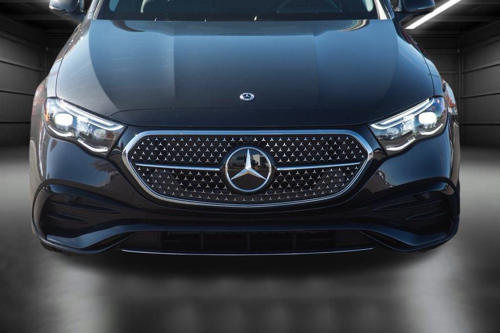 Used 2025 Mercedes-Benz E 350 4MATIC Sedan image 14