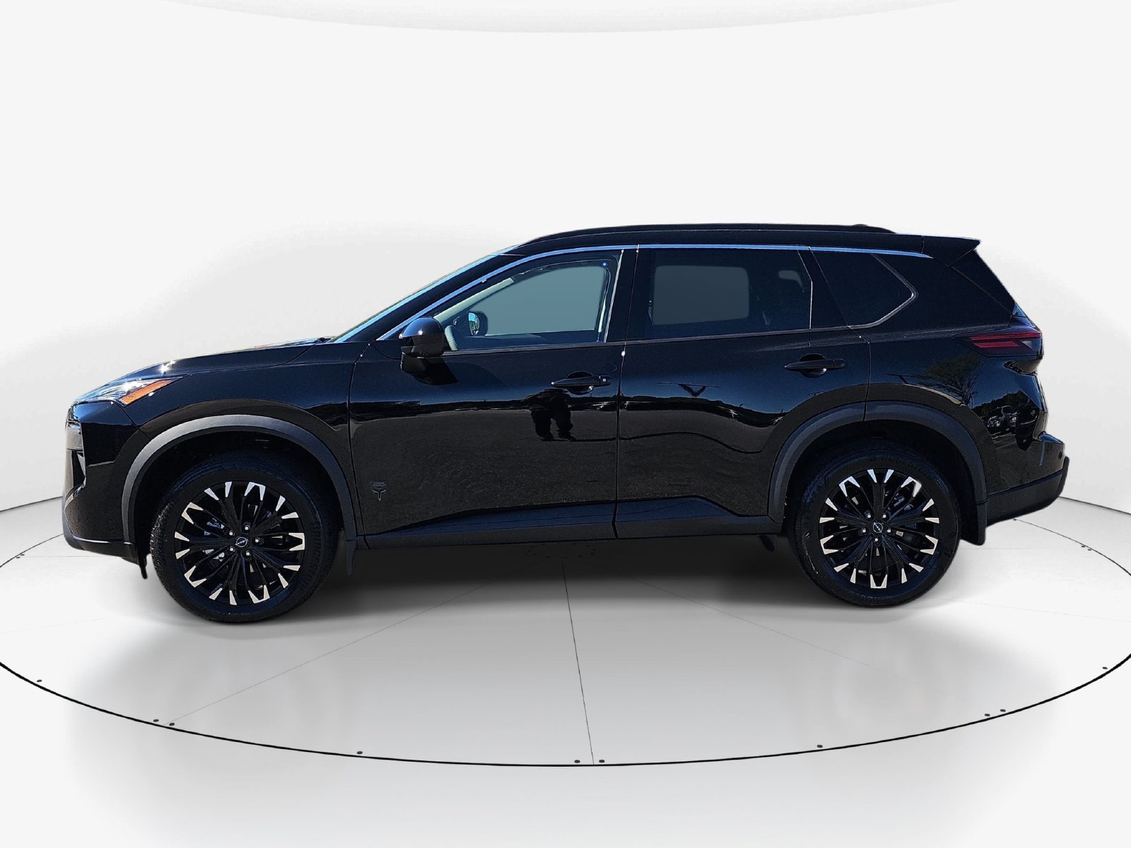 New 2027 Nissan Rogue Dark Armor FWD image 9