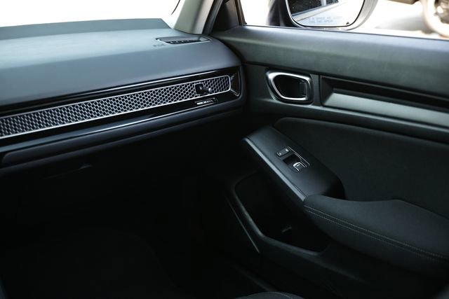 Used 2025 Honda Civic LX image 28