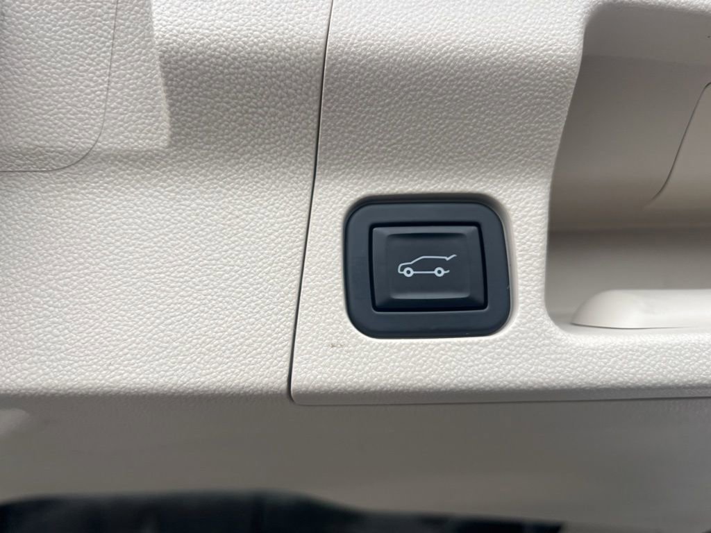 Used 2021 GMC Acadia Denali w/ Denali Ultimate Package image 14