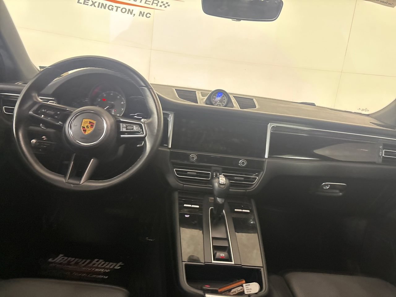 Used 2022 Porsche Macan AWD/4WD image 23