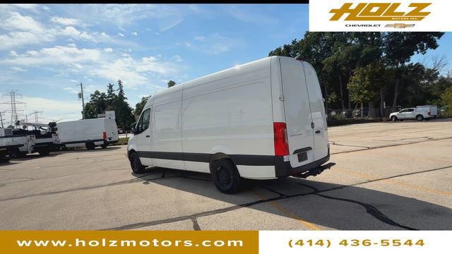 Used 2025 Mercedes-Benz Sprinter 2500 image 8