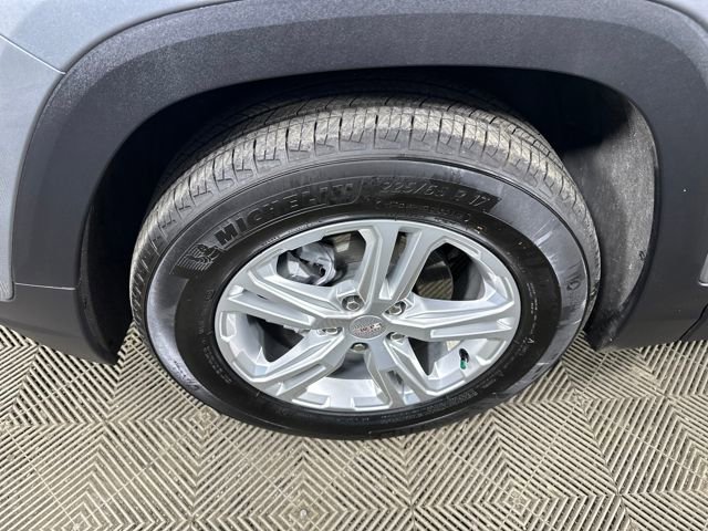 Used 2024 GMC Terrain SLE w/ Driver Convenience Package image 10