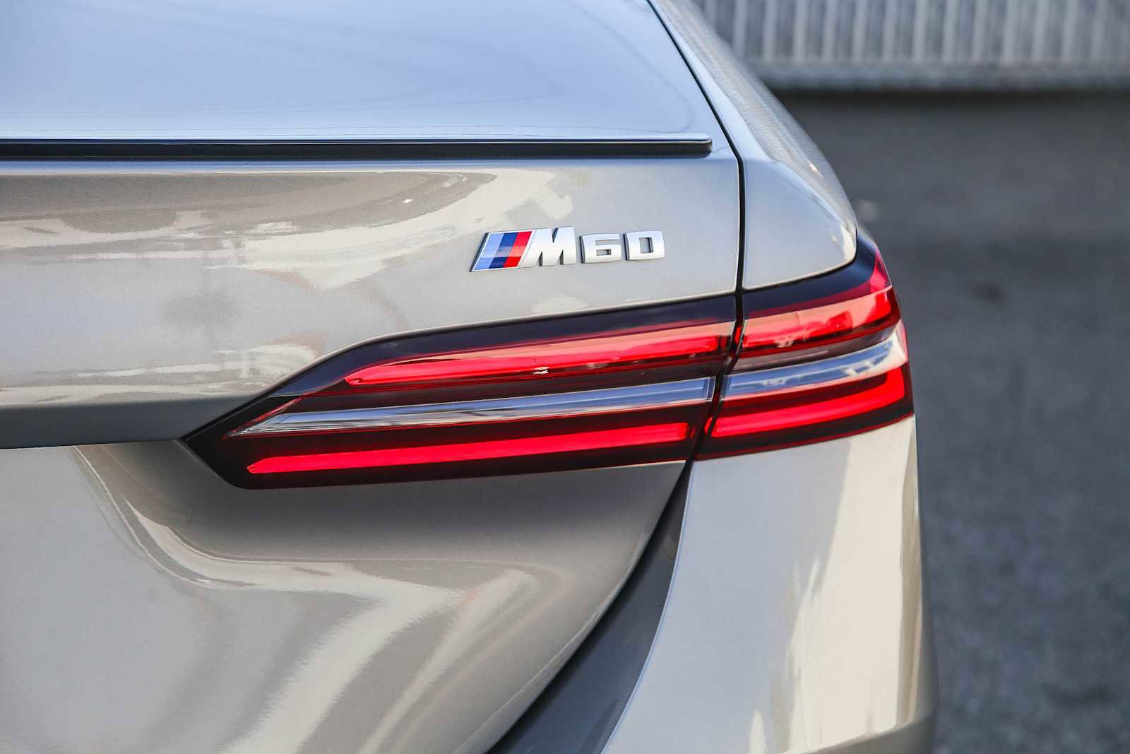 Used 2025 BMW i5 M60 w/ Premium Package image 7