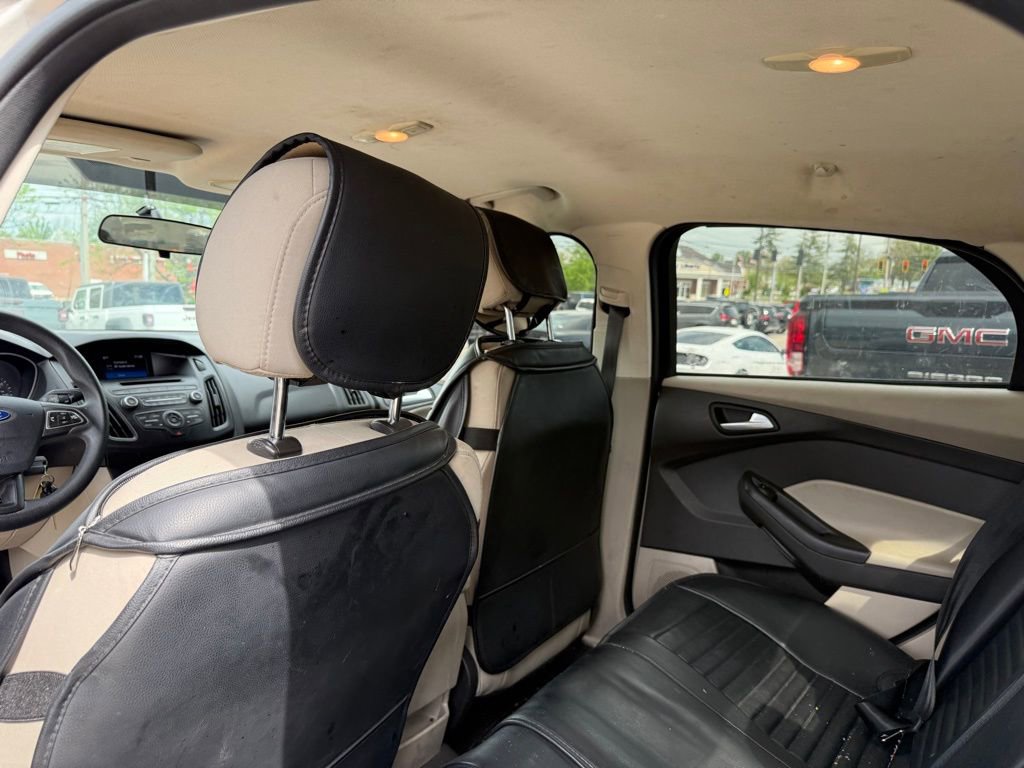 Used 2015 Ford Focus SE image 22