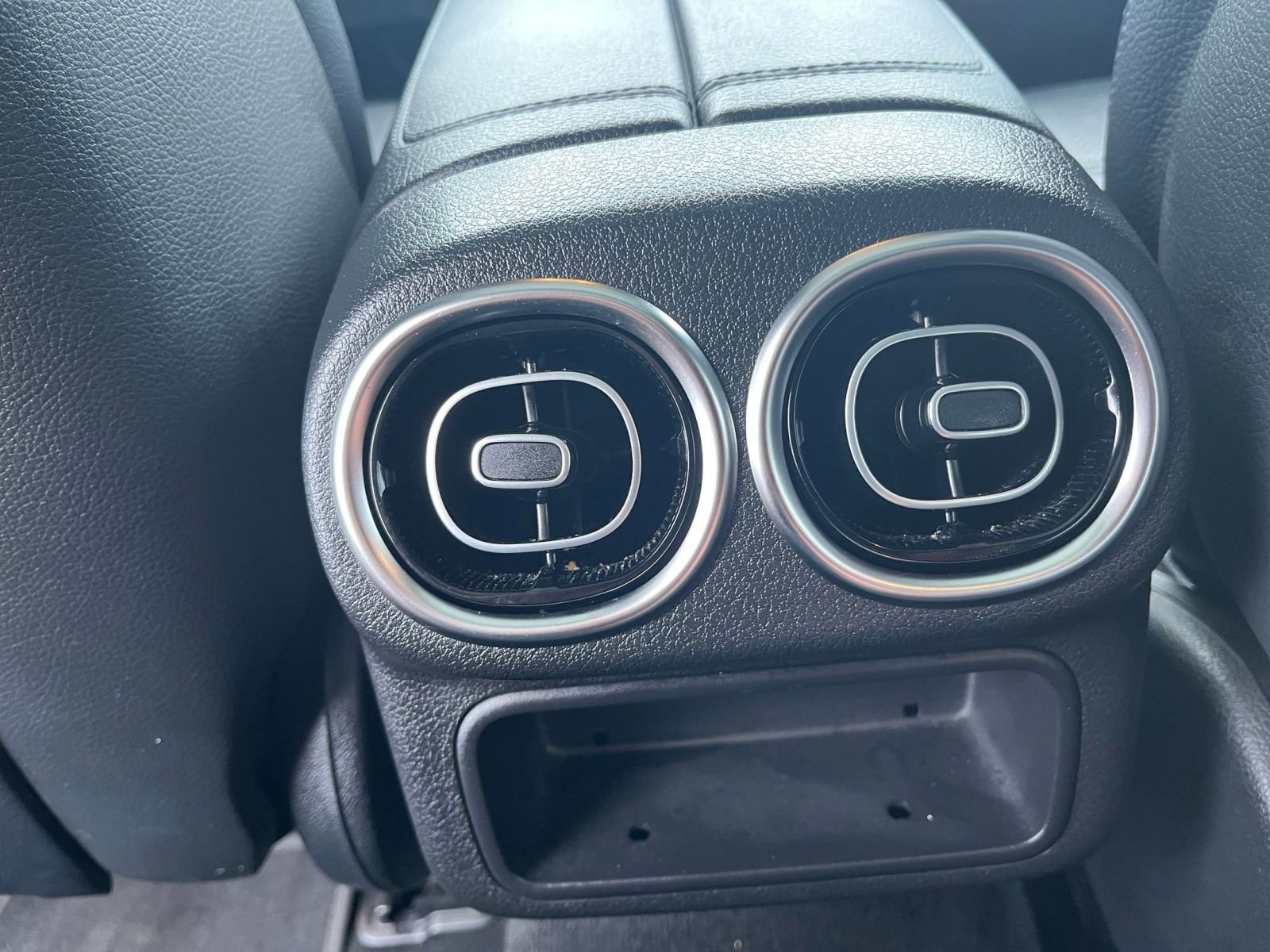 Used 2024 Mercedes-Benz GLC 300 image 23