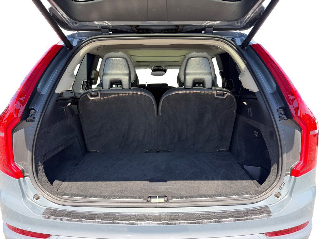 Used 2022 Volvo XC90 T6 Momentum w/ Advanced Package AWD/4WD image 11