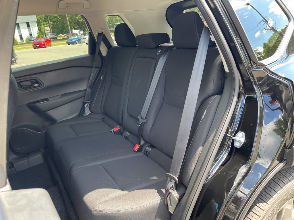 New 2026 Nissan Rogue S image 17