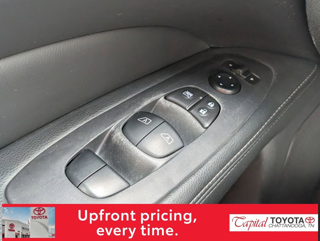 Used 2016 Nissan Pathfinder SL image 24