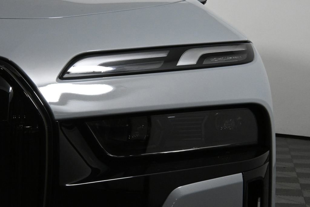 New 2025 BMW 740i xDrive image 11