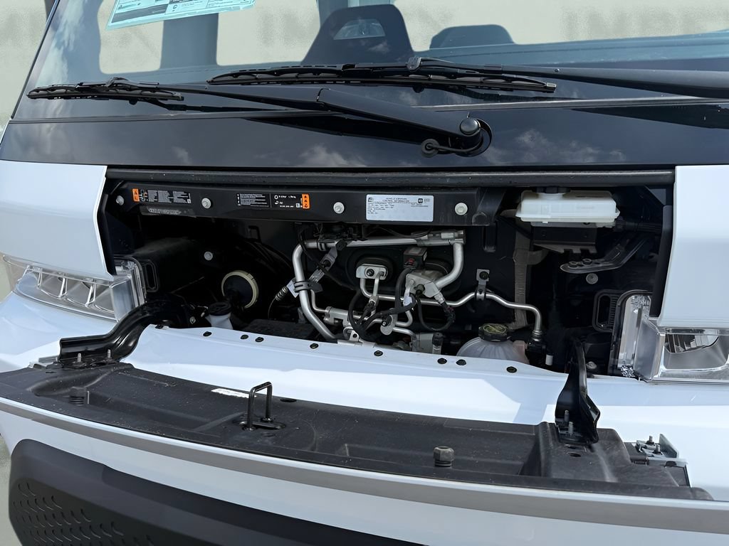 Used 2024 Chevrolet Brightdrop 400 w/ Commercial Equipment Package AWD/4WD image 21