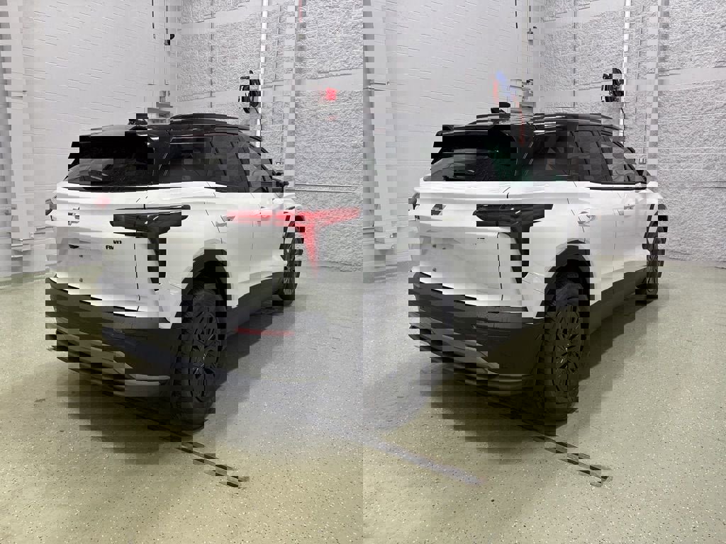 New 2026 Chevrolet Blazer EV LT image 3