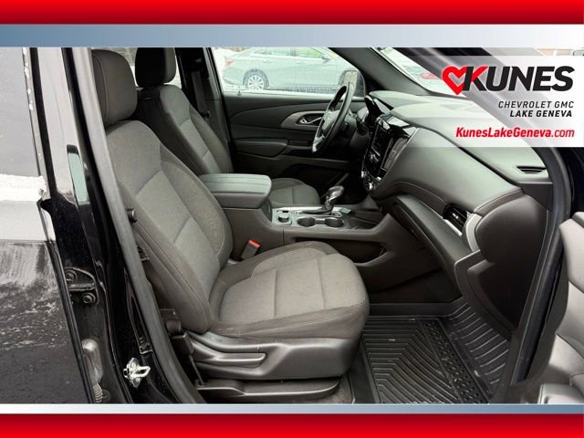 Used 2023 Chevrolet Traverse LT image 21