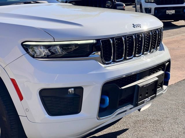 Used 2022 Jeep Grand Cherokee Overland w/ Advanced Protech Group III image 9