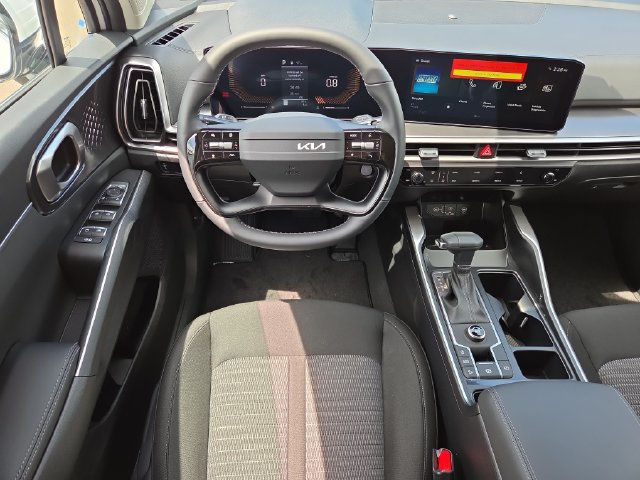 New 2026 Kia Sorento LX FWD image 8