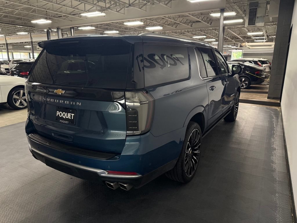 Used 2025 Chevrolet Suburban High Country AWD/4WD image 4