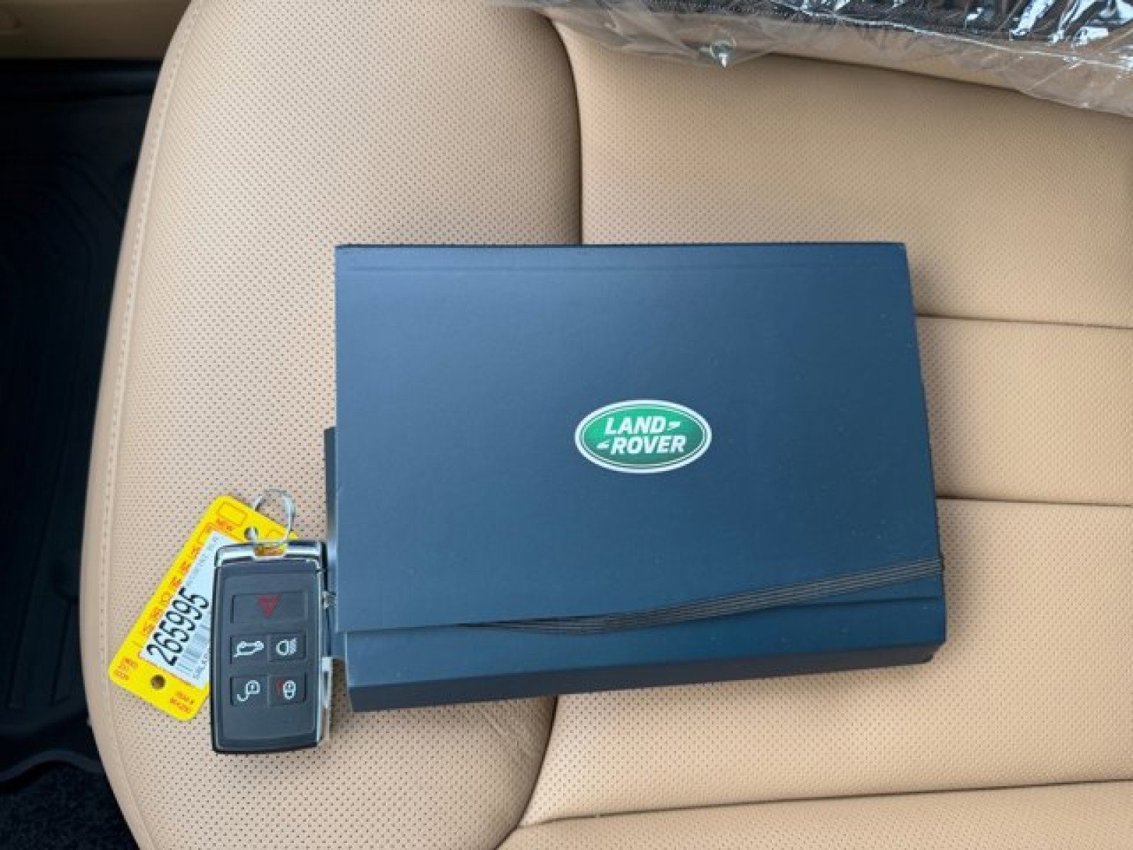 New 2026 Land Rover Range Rover SE image 22