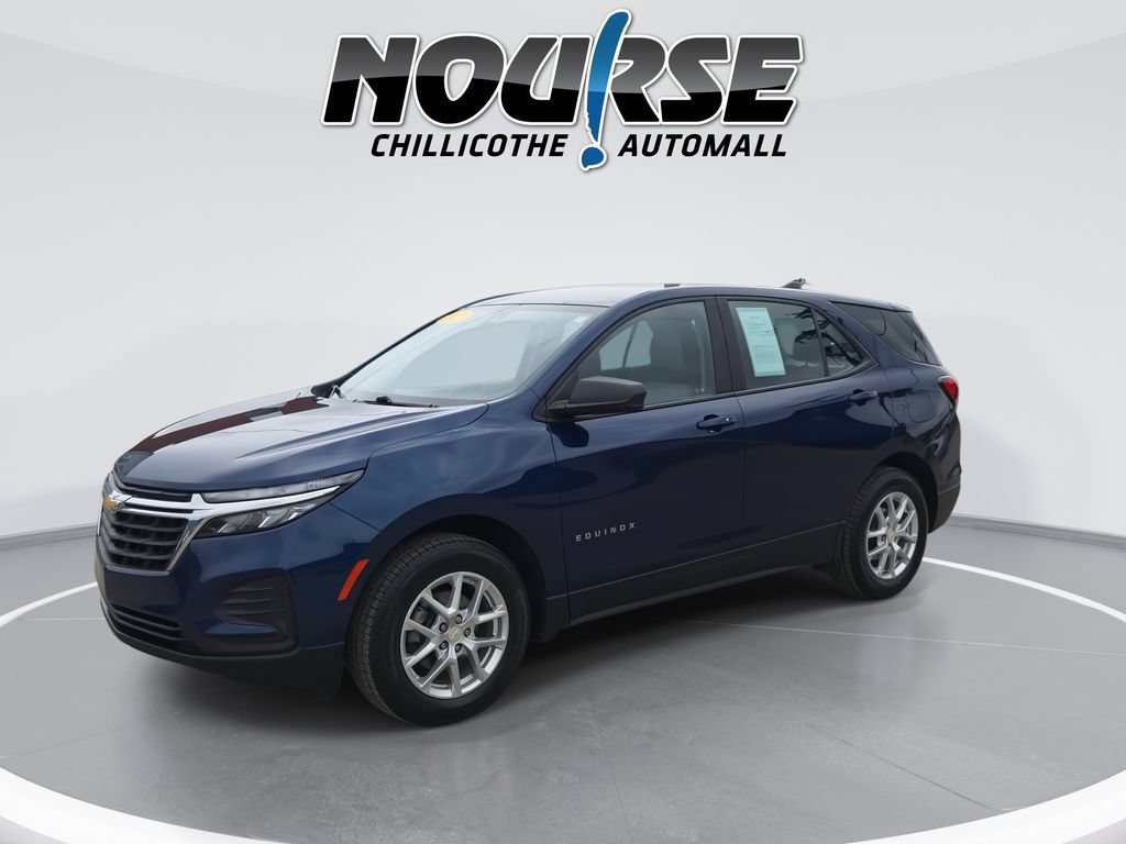 Used 2023 Chevrolet Equinox LS AWD/4WD image 4