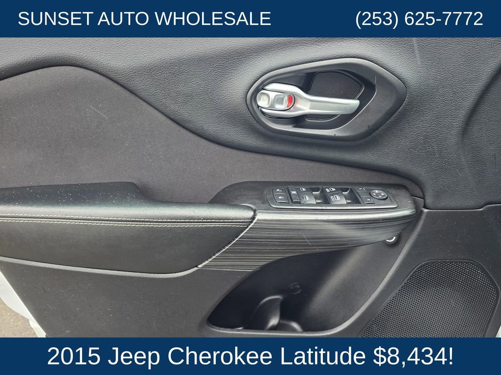 Used 2015 Jeep Cherokee Latitude w/ Comfort/Convenience Group FWD image 21