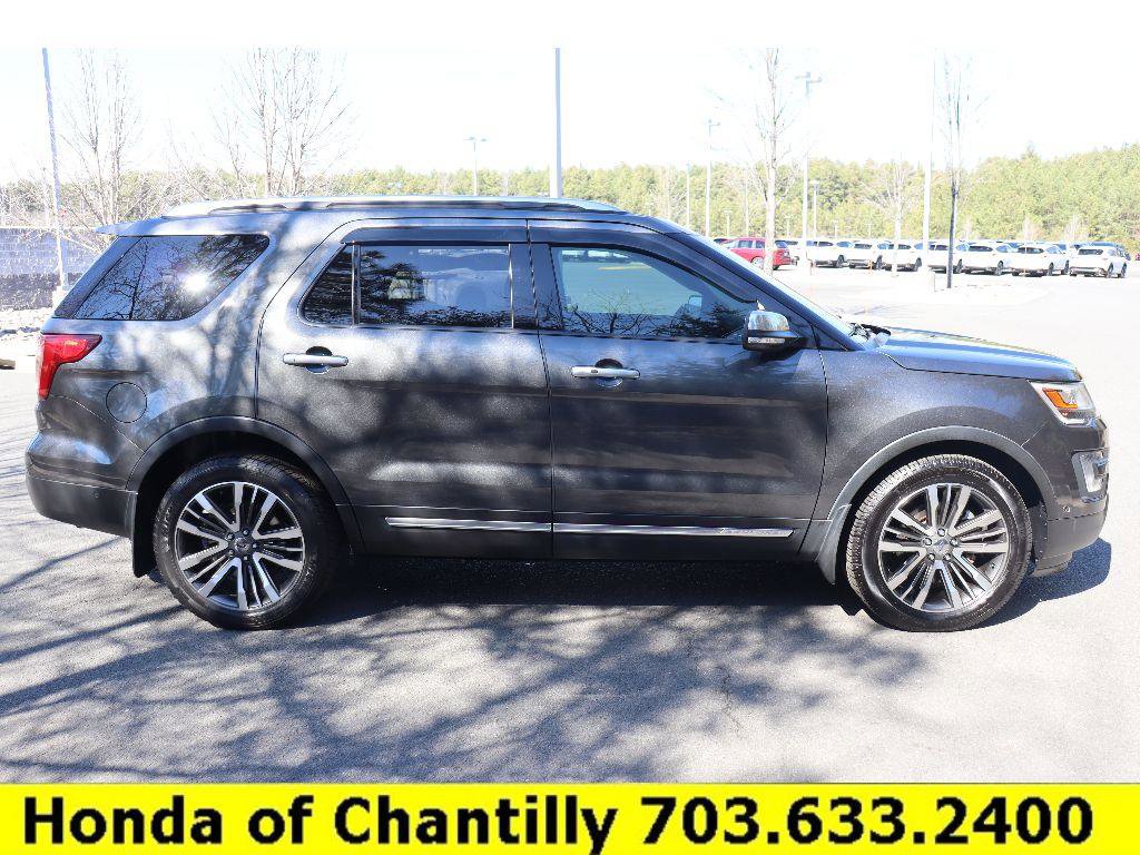 Used 2017 Ford Explorer Platinum image 8