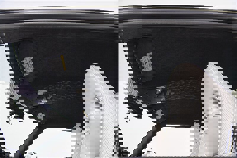 Used 2021 Nissan GT-R Premium image 16