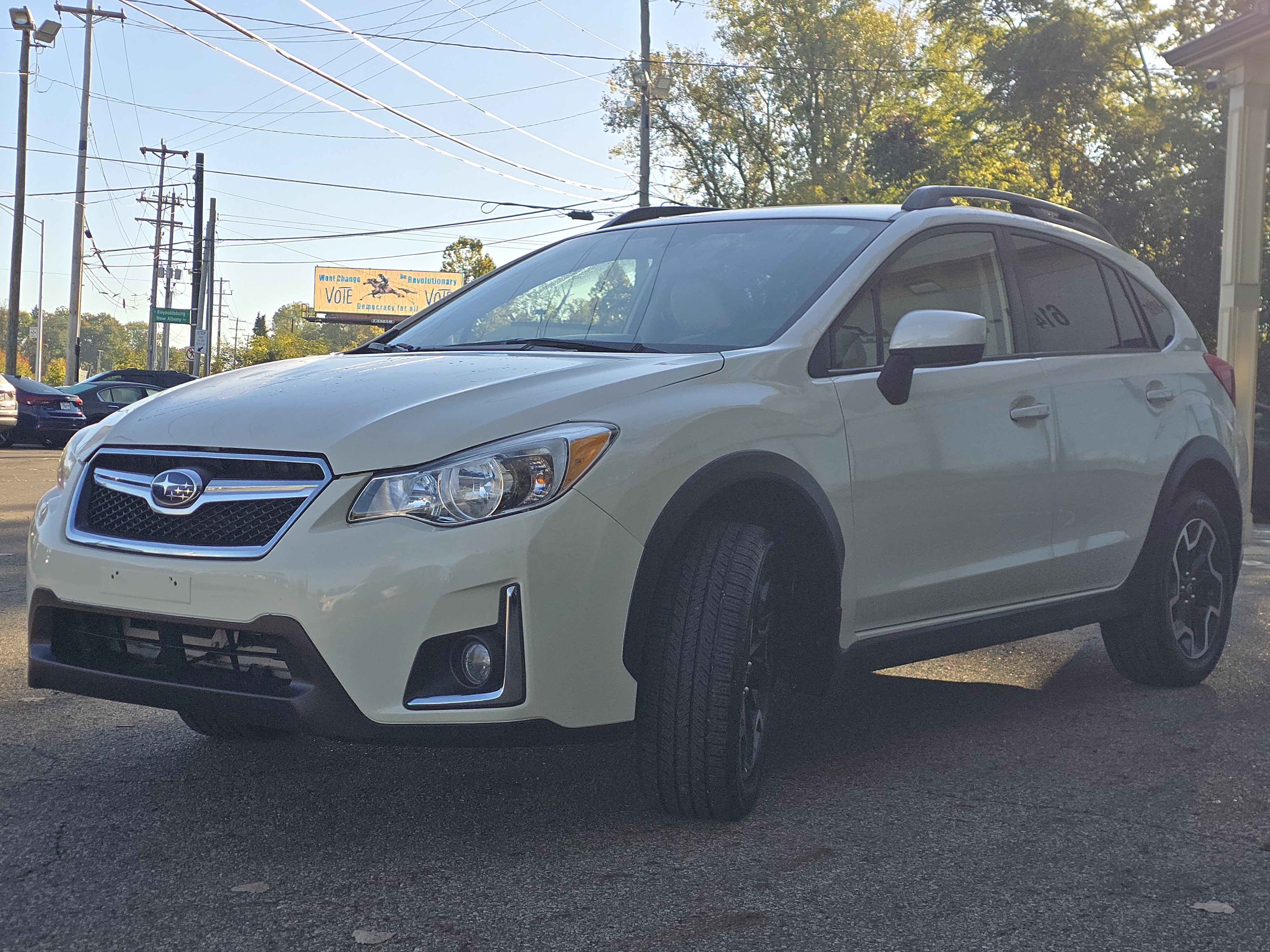Used 2016 Subaru Crosstrek 2.0i Premium AWD/4WD image 3