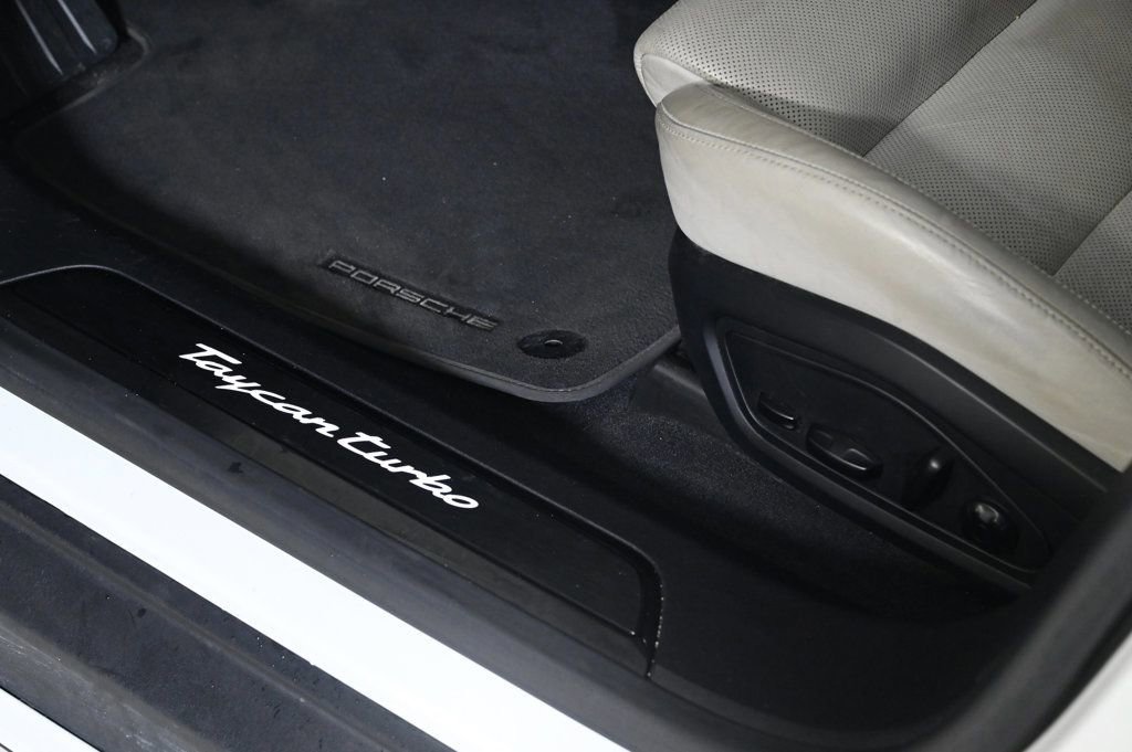 Certified 2020 Porsche Taycan Turbo image 22