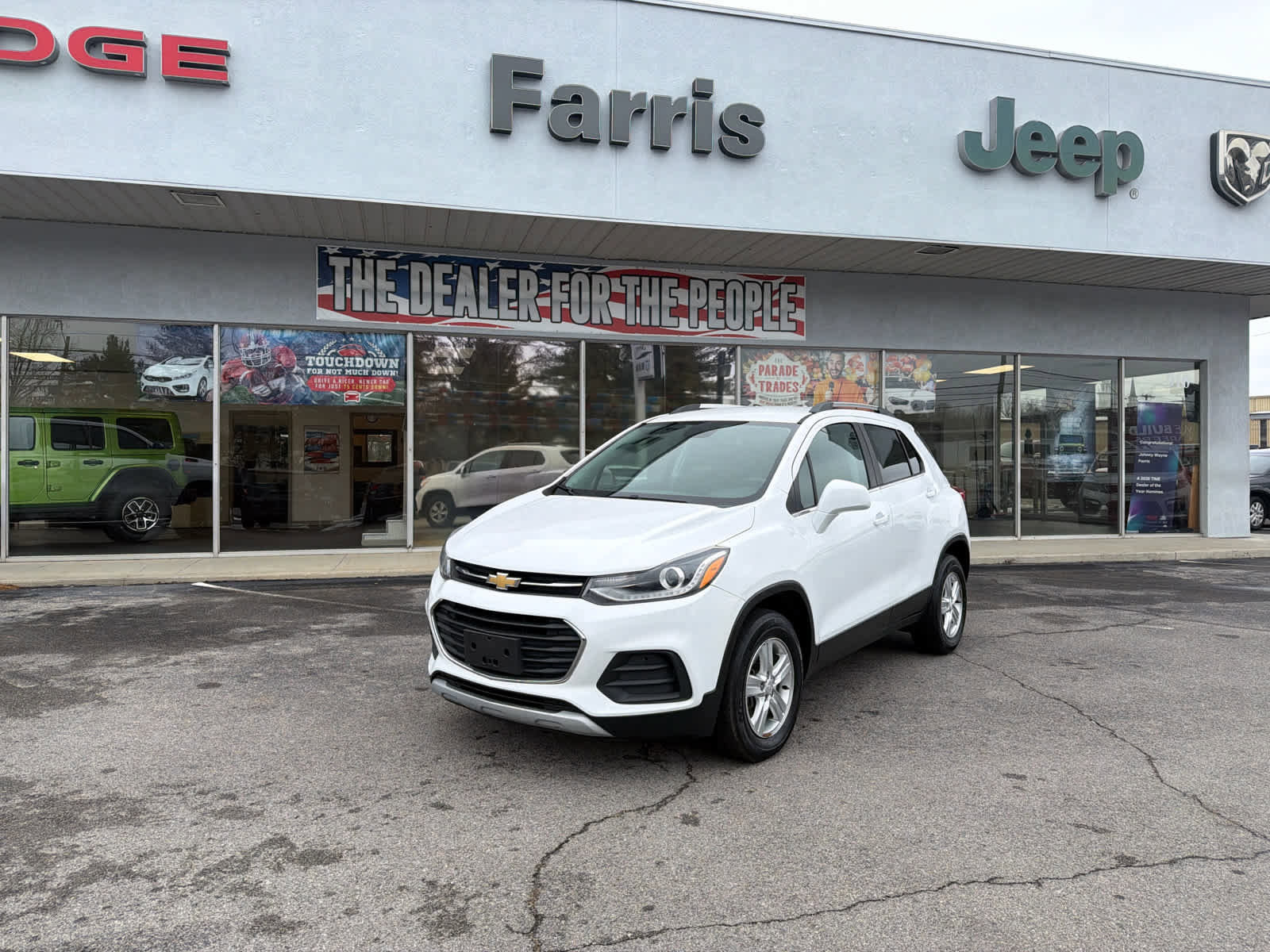 Used 2019 Chevrolet Trax LT image 2
