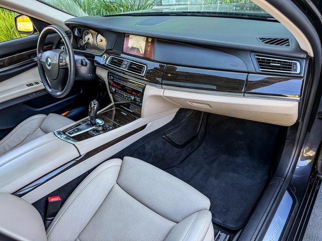 Used 2011 BMW ActiveHybrid 7 Li RWD image 10