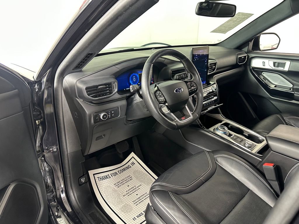 Used 2021 Ford Explorer ST w/ Equipment Group 401A AWD/4WD image 18