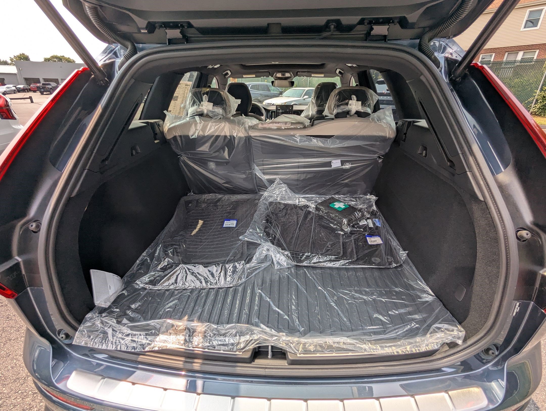 New 2026 Volvo XC60 B5 Plus w/ Protection Package Premier image 20