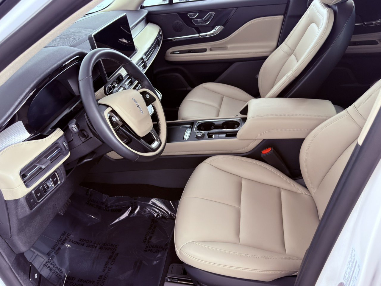 Used 2026 Lincoln Corsair Premiere AWD/4WD image 14