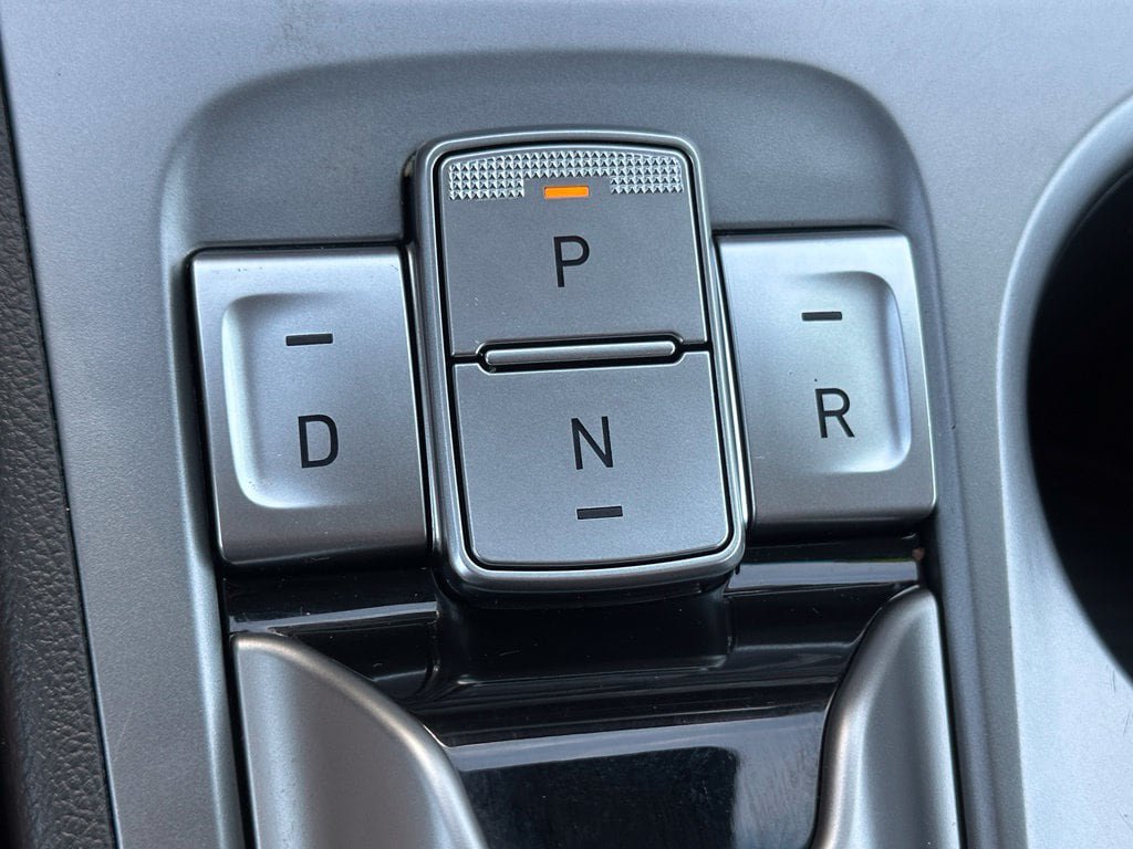 Used 2023 Hyundai Kona Limited FWD image 19