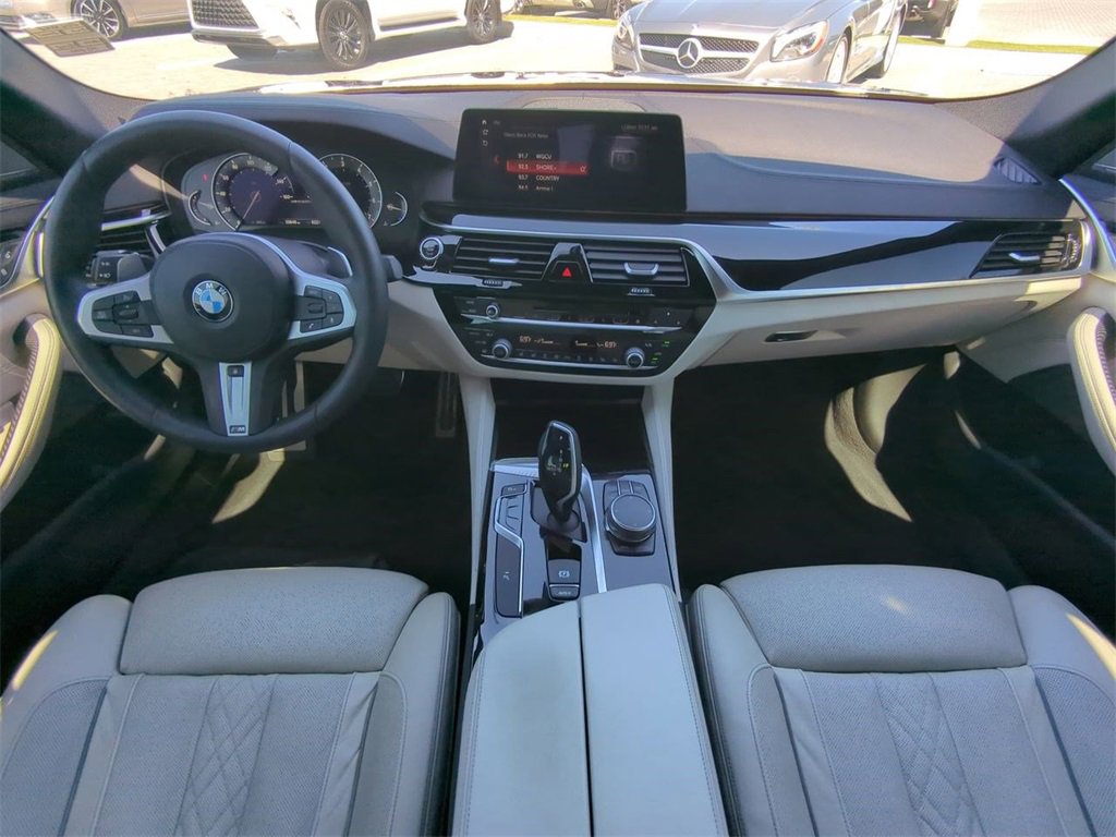 Used 2018 BMW M550i xDrive image 16