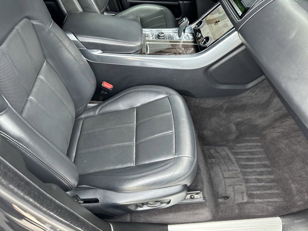 Used 2020 Land Rover Range Rover Sport HSE Dynamic image 17