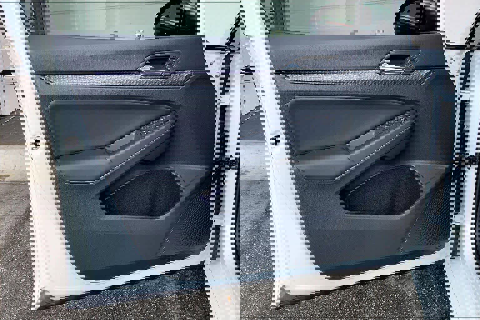 Used 2024 Volkswagen Golf R image 21