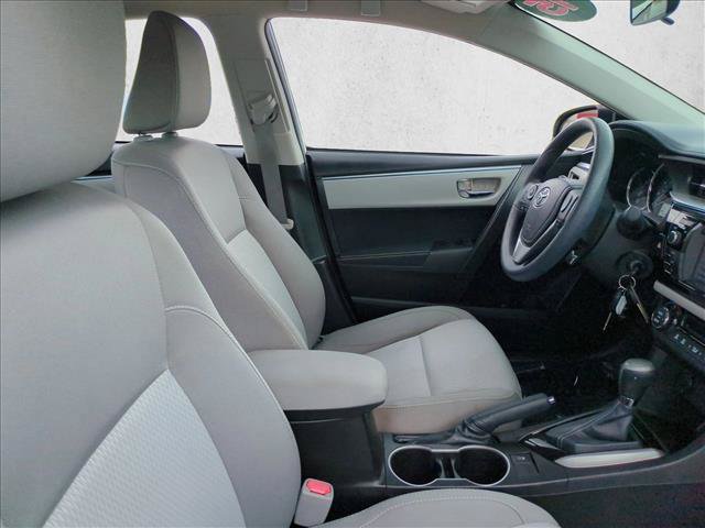 Used 2015 Toyota Corolla LE FWD image 19