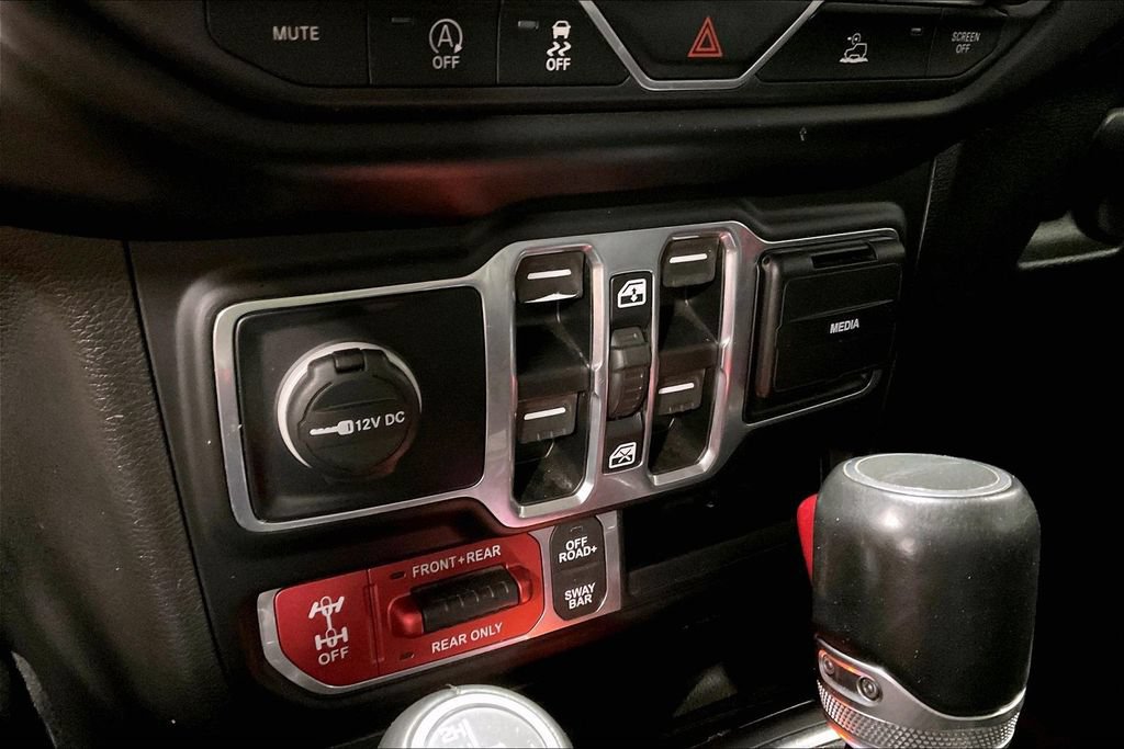 Used 2020 Jeep Gladiator Rubicon w/ Dual Top Group AWD/4WD image 28
