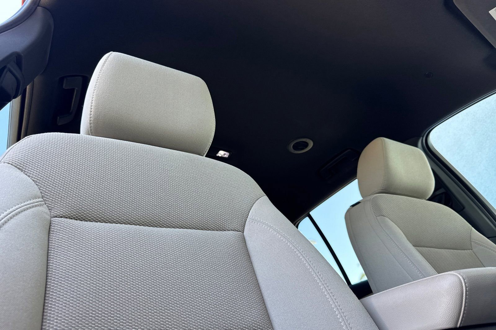 Used 2022 Chevrolet Traverse LS w/ Midnight/Sport Edition image 19