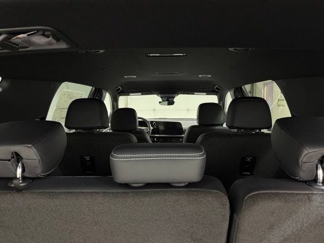 New 2026 Chevrolet Traverse LT w/ Midnight/Sport Edition FWD image 10